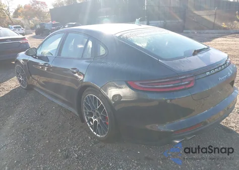 2017 Porsche Panamera 4S z USA, uszkodzony, nr VIN WP0AB2A79HL122016